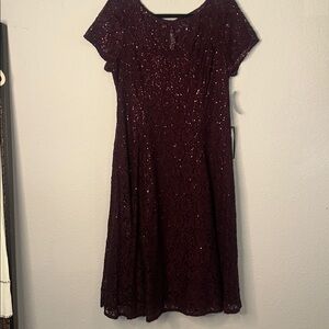 SLNY‎ Burgundy Sequin Lace Midi Dress